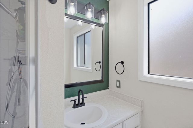 1045 Angler Lane, Grants Pass, OR 97527