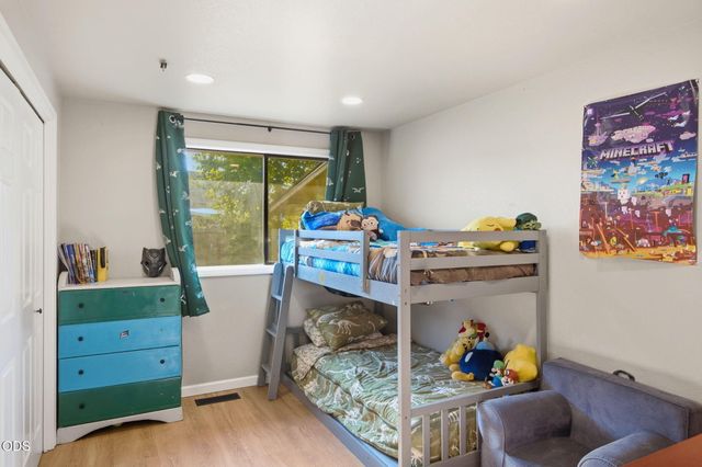 1045 Angler Lane, Grants Pass, OR 97527