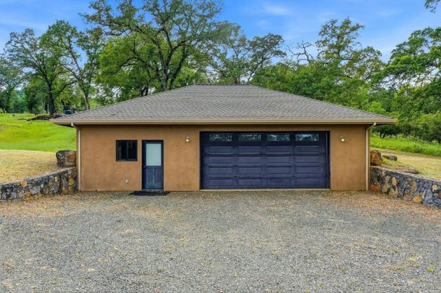 17205 Black Oak Hill Drive, Middletown, CA 95461