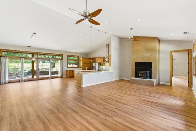 17205 Black Oak Hill Drive, Middletown, CA 95461