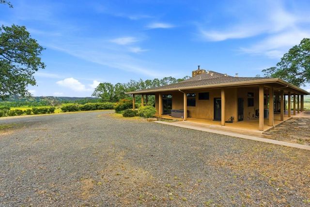 17205 Black Oak Hill Drive, Middletown, CA 95461