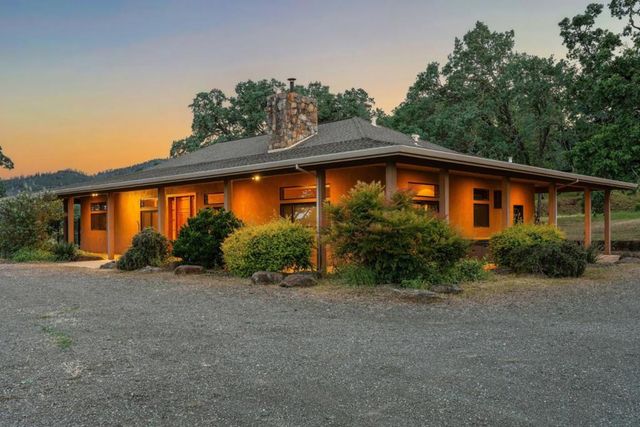 17205 Black Oak Hill Drive, Middletown, CA 95461