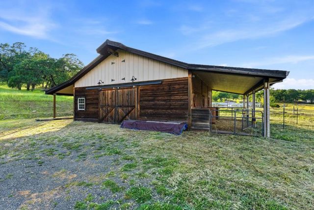 17205 Black Oak Hill Drive, Middletown, CA 95461