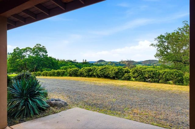 17205 Black Oak Hill Drive, Middletown, CA 95461