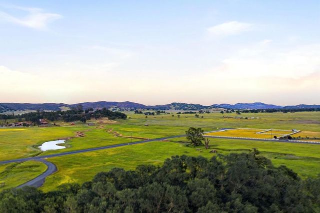 17205 Black Oak Hill Drive, Middletown, CA 95461