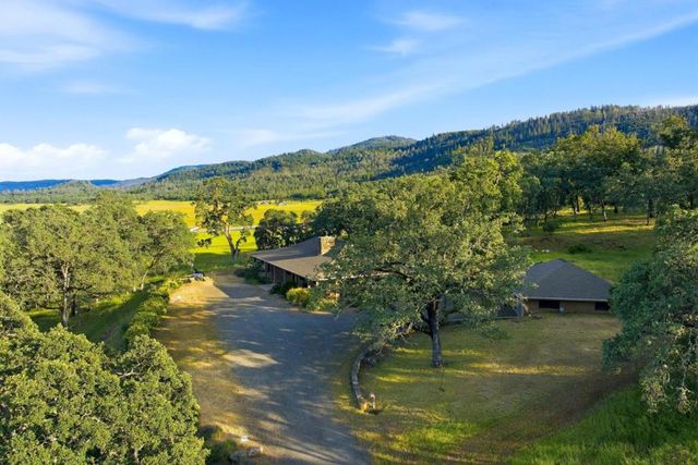 17205 Black Oak Hill Drive, Middletown, CA 95461