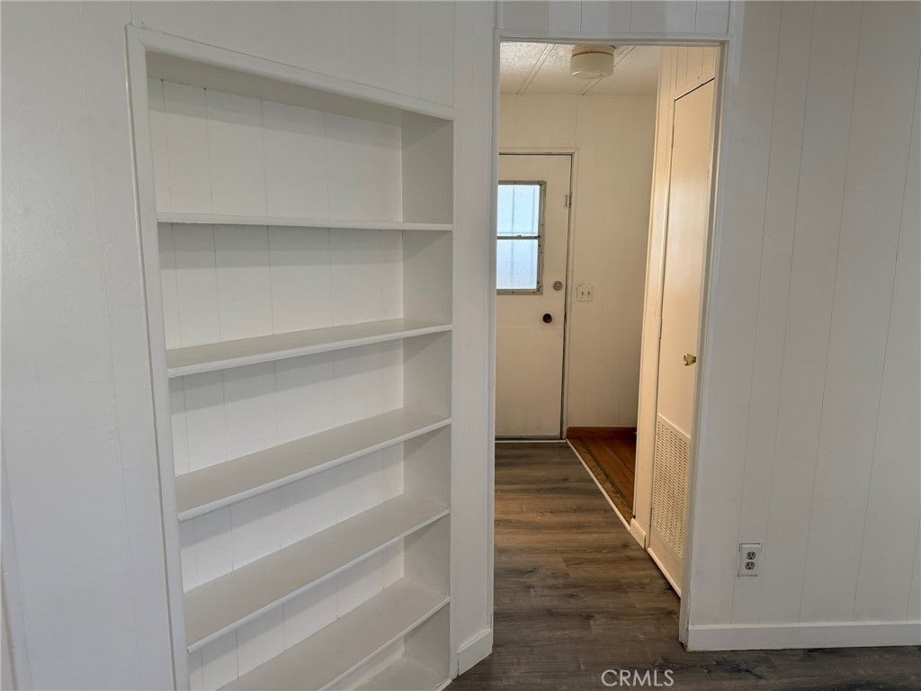Image 15 of property listing at 3535 Stine, Bakersfield, CA 93309