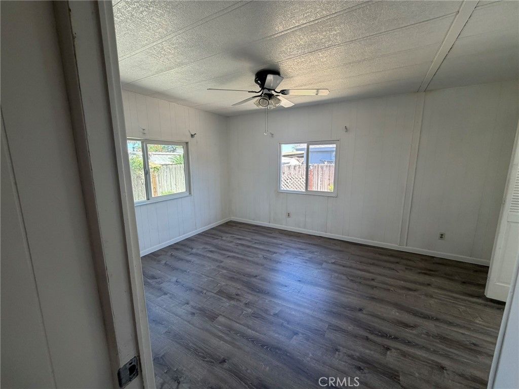 Image 21 of property listing at 3535 Stine, Bakersfield, CA 93309