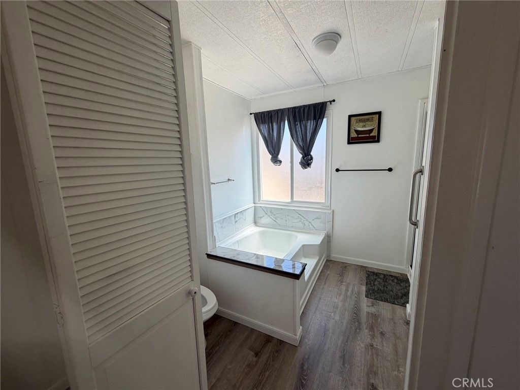 Image 24 of property listing at 3535 Stine, Bakersfield, CA 93309