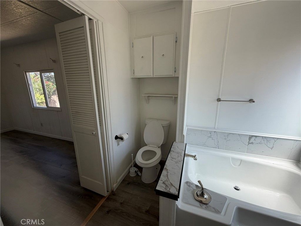 Image 26 of property listing at 3535 Stine, Bakersfield, CA 93309