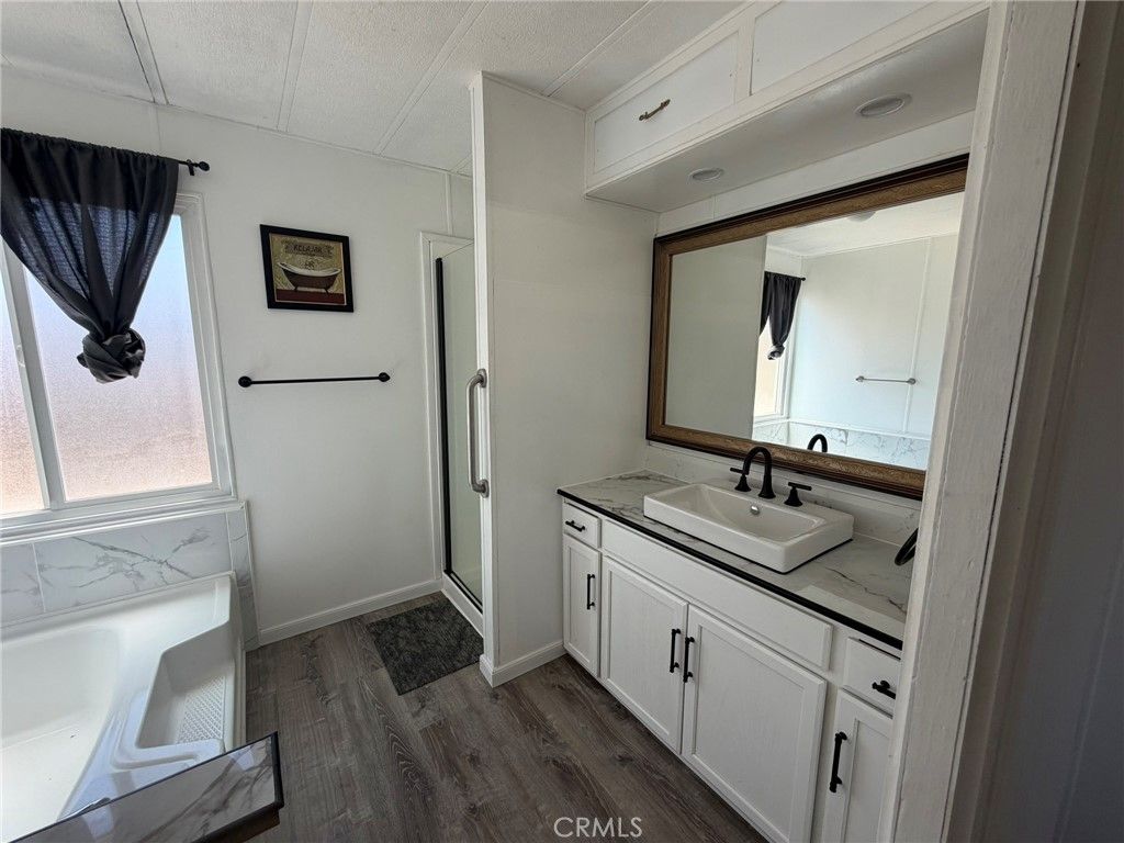 Image 27 of property listing at 3535 Stine, Bakersfield, CA 93309