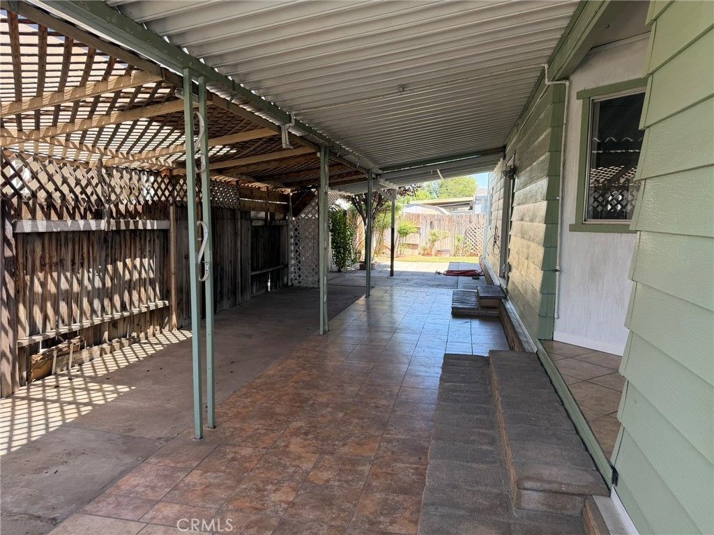 Image 3 of property listing at 3535 Stine, Bakersfield, CA 93309