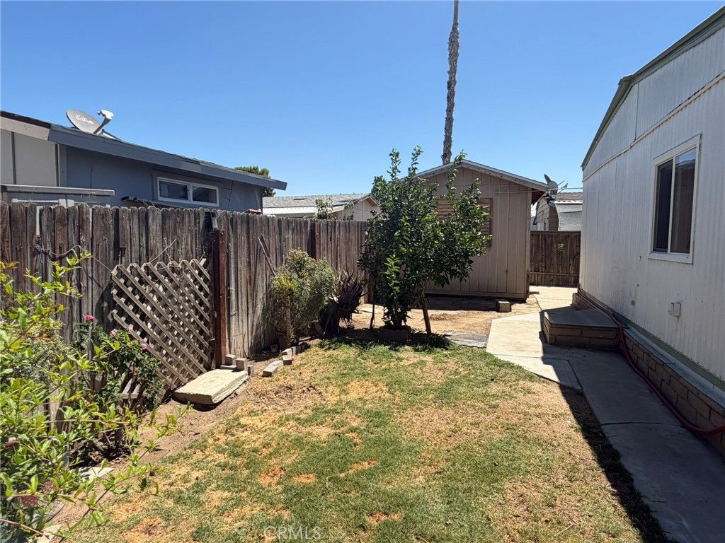 Image 43 of property listing at 3535 Stine, Bakersfield, CA 93309