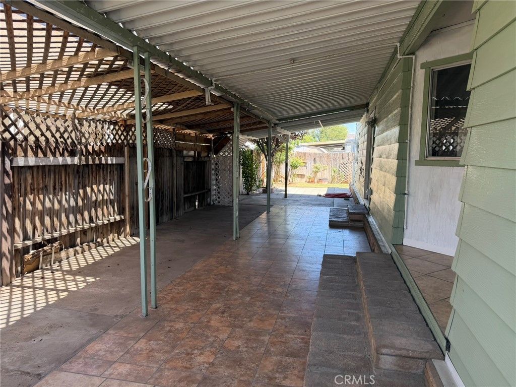 Image 5 of property listing at 3535 Stine, Bakersfield, CA 93309