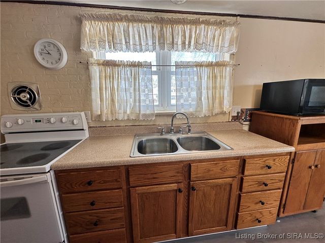 134 W First Street, Hanover, IN 47243