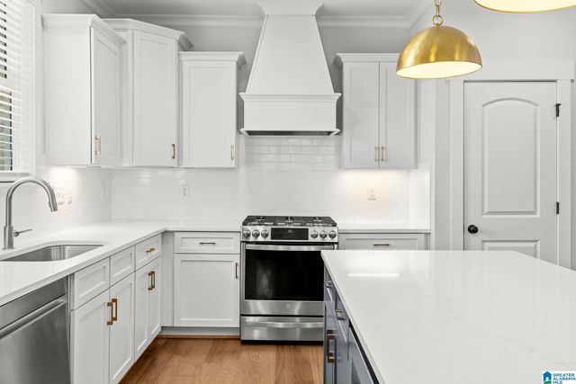 1995 CYRUS COVE DRIVE, Hoover, AL 35244