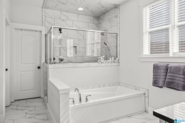 1995 CYRUS COVE DRIVE, Hoover, AL 35244