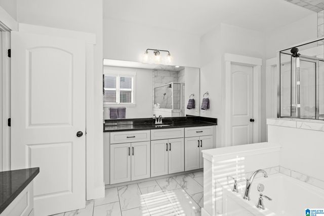 1995 CYRUS COVE DRIVE, Hoover, AL 35244