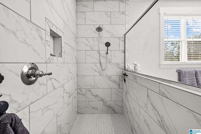 1995 CYRUS COVE DRIVE, Hoover, AL 35244