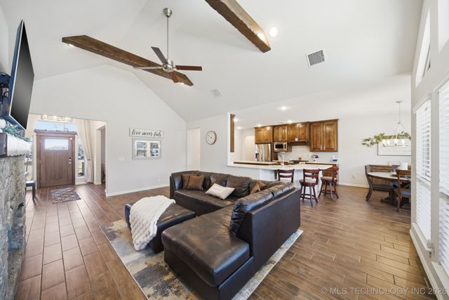 4302 S Woodland Avenue, Sand Springs, OK 74063