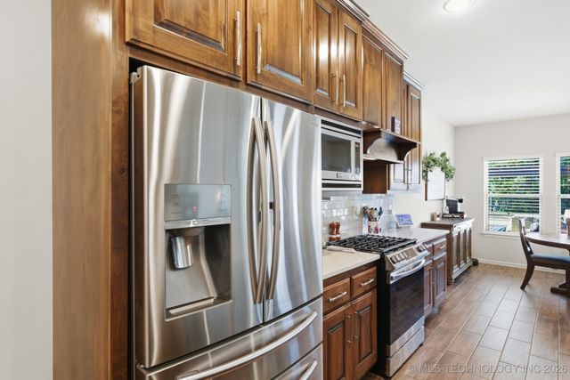 4302 S Woodland Avenue, Sand Springs, OK 74063