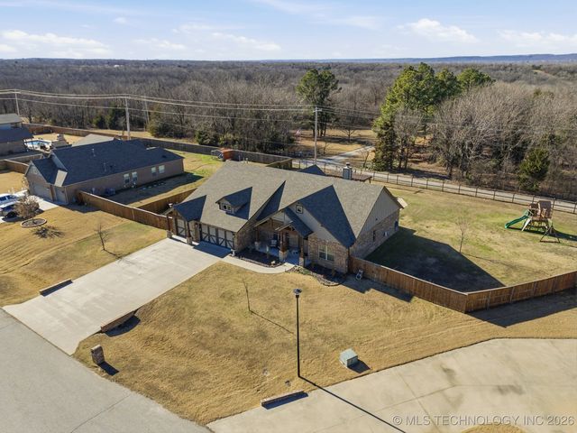 4302 S Woodland Avenue, Sand Springs, OK 74063