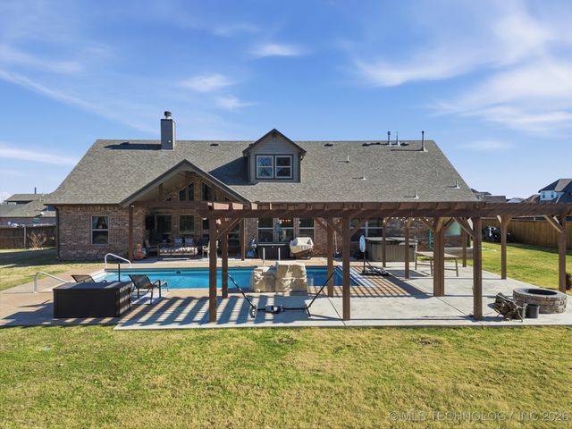 4302 S Woodland Avenue, Sand Springs, OK 74063