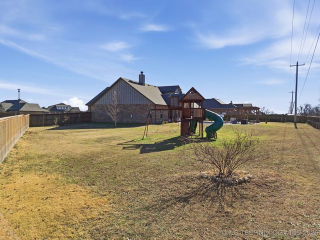 4302 S Woodland Avenue, Sand Springs, OK 74063