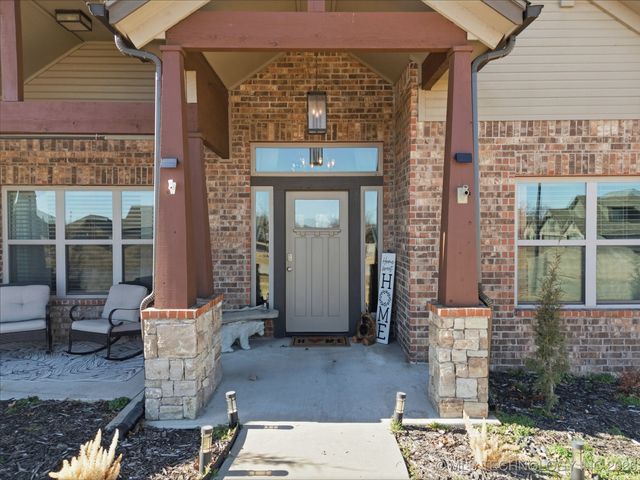 4302 S Woodland Avenue, Sand Springs, OK 74063