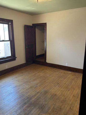 517 S Baird STREET, Green Bay, WI 54301