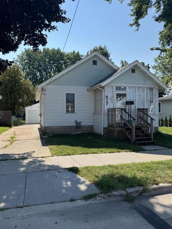 517 S Baird STREET, Green Bay, WI 54301