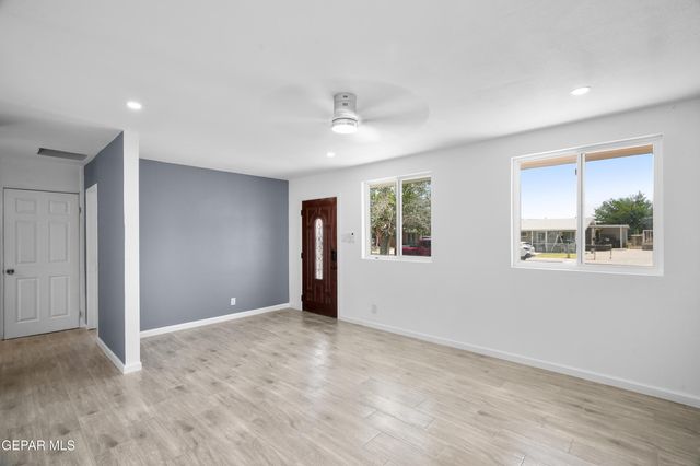 8401 MOUNT BALDY Drive, El Paso, TX 79904