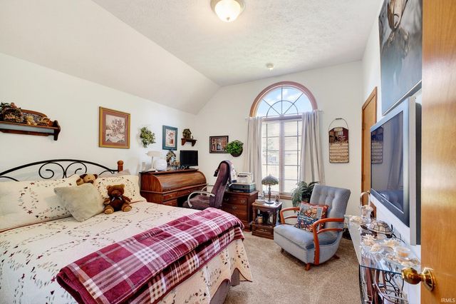 834 Deerfield Road, Anderson, IN 46012