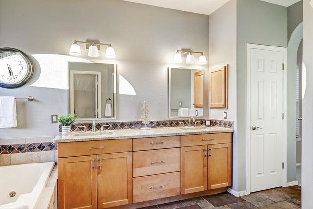 8701 Hampton Avenue NE, Albuquerque, NM 87122