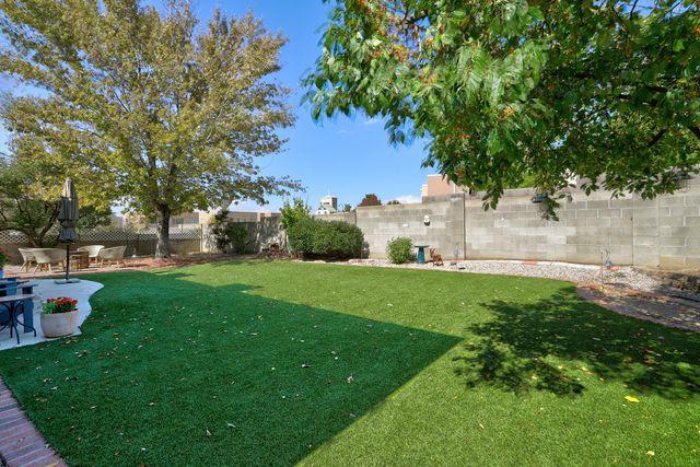 8701 Hampton Avenue NE, Albuquerque, NM 87122