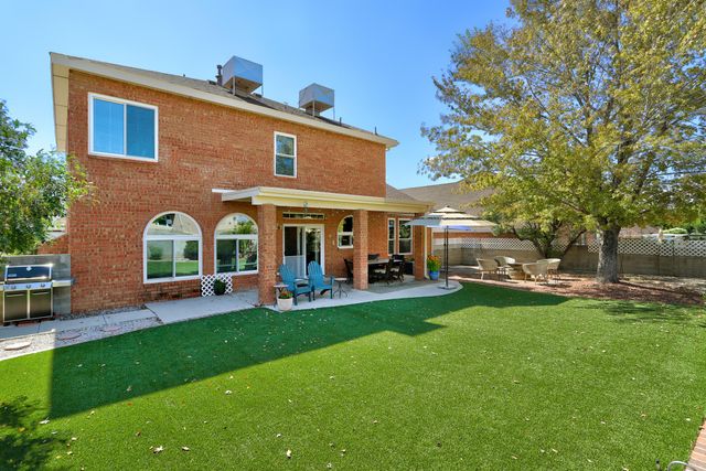 8701 Hampton Avenue NE, Albuquerque, NM 87122