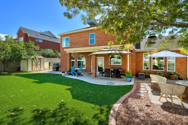 8701 Hampton Avenue NE, Albuquerque, NM 87122