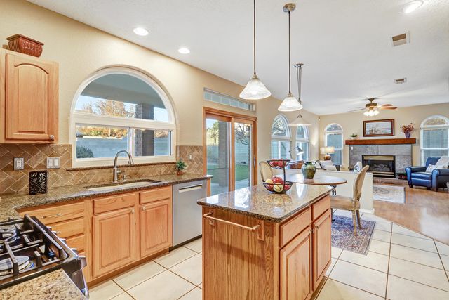 8701 Hampton Avenue NE, Albuquerque, NM 87122