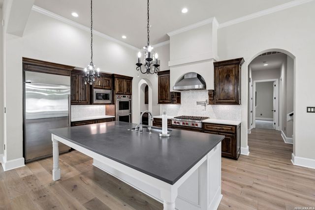 619 Legacy Rdg, San Antonio, TX 78260