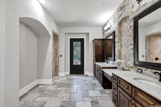 619 Legacy Rdg, San Antonio, TX 78260
