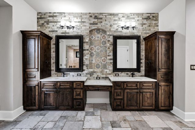 619 Legacy Rdg, San Antonio, TX 78260