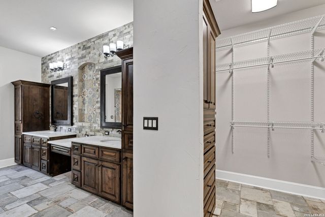 619 Legacy Rdg, San Antonio, TX 78260