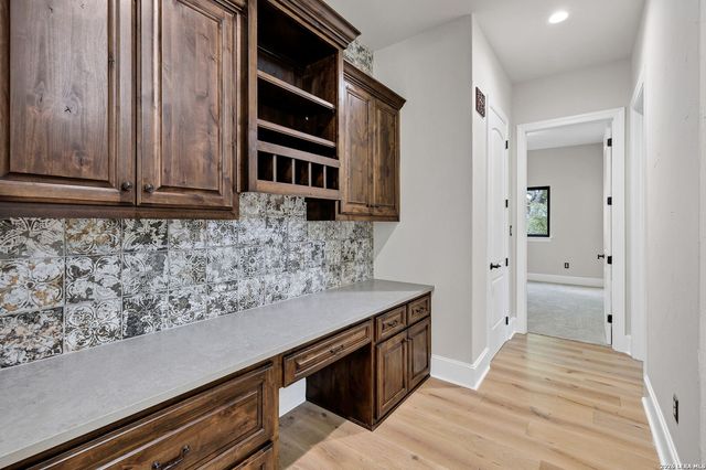 619 Legacy Rdg, San Antonio, TX 78260