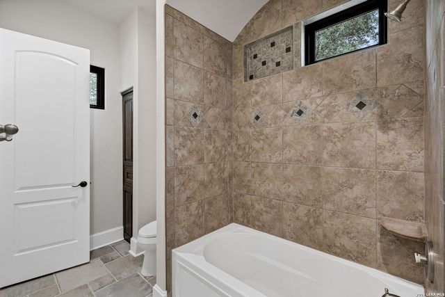 619 Legacy Rdg, San Antonio, TX 78260