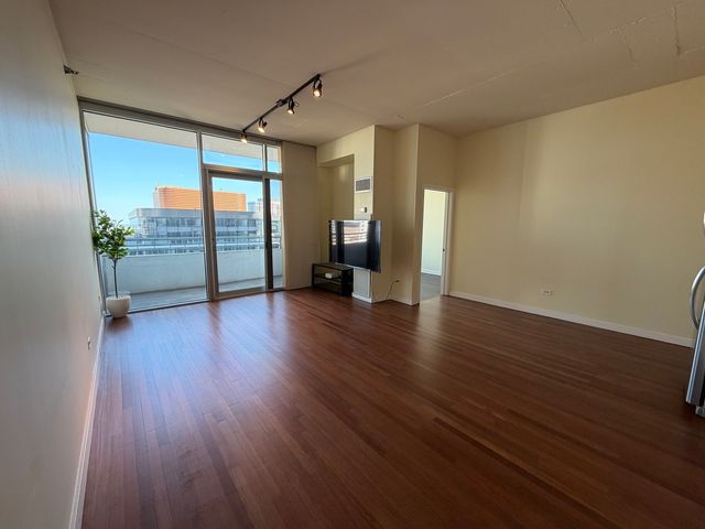 1720 S Michigan Avenue 1202, Chicago, IL 60616
