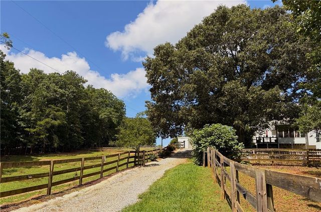 3204 Reavis Mountain Road, Ball Ground, GA 30107