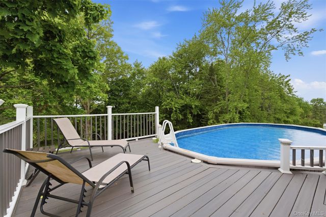 31 Top O Hill Road, Wappingers Falls, NY 12590