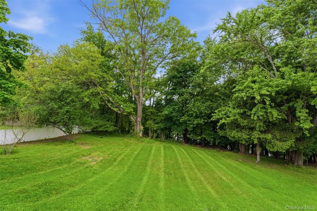 31 Top O Hill Road, Wappingers Falls, NY 12590