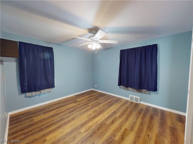 390 E 307th Street, Willowick, OH 44095