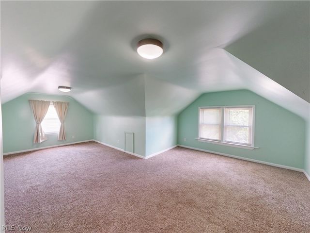 390 E 307th Street, Willowick, OH 44095